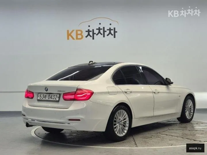 BMW 3-Series 3