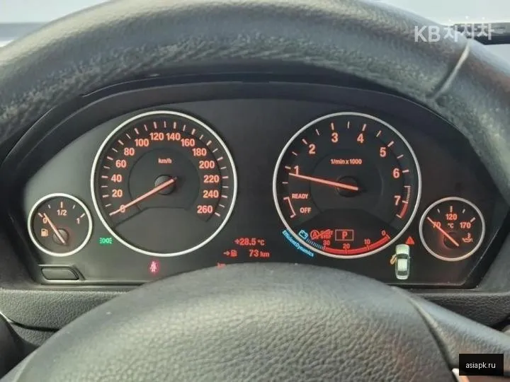 BMW 3-Series 6