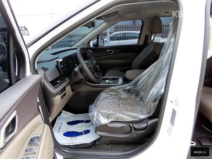 Kia Carnival 5