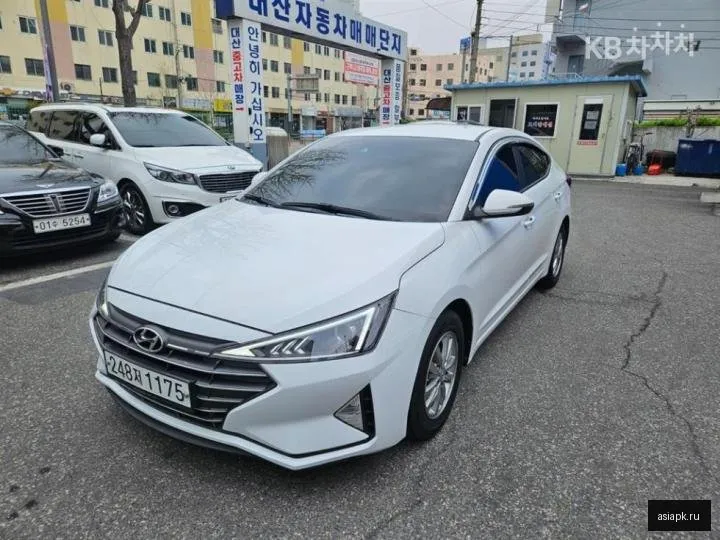 Hyundai Avante 3