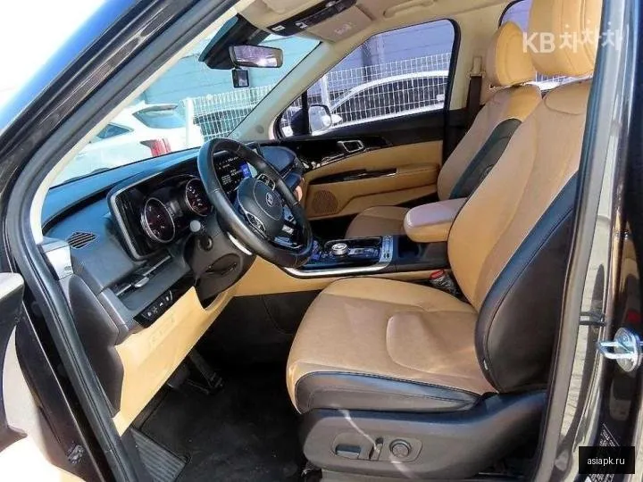 Kia Carnival 5