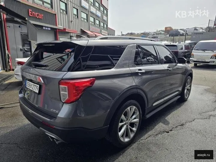 Ford Explorer 4