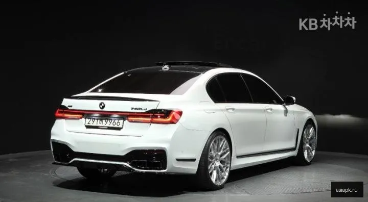 BMW 7-Series 2