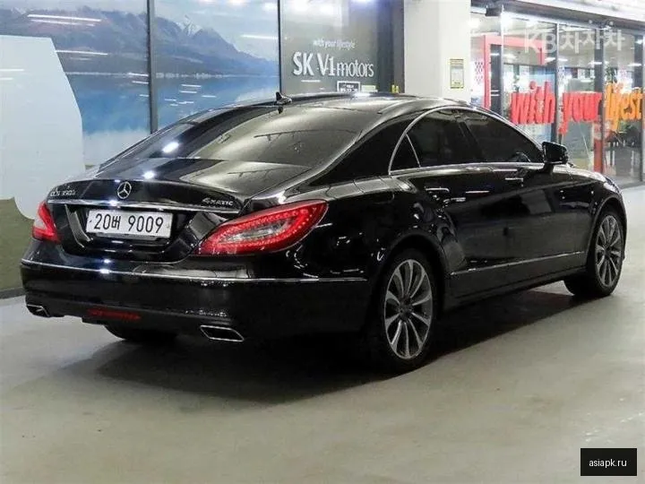 Mercedes-Benz CLS-Class 4