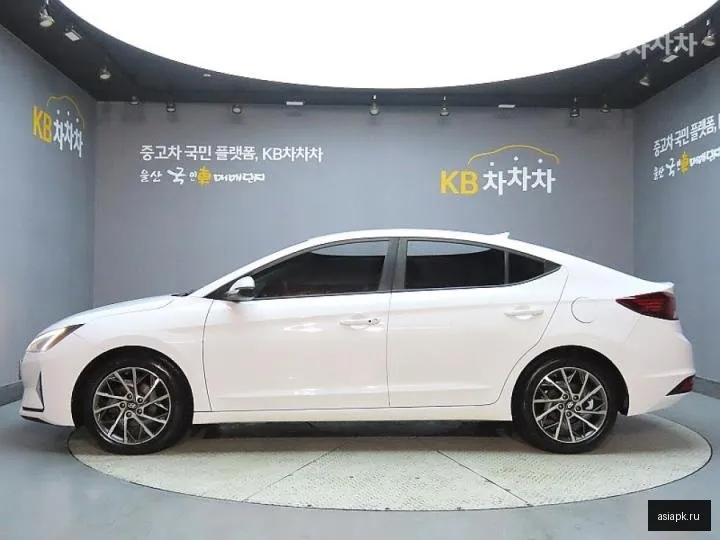 Hyundai Avante 5