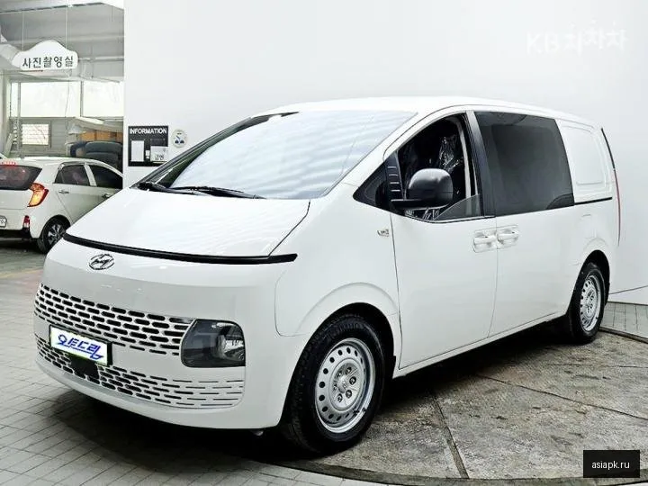 Hyundai Staria 3