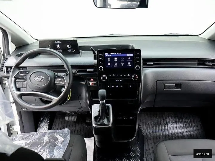 Hyundai Staria 4