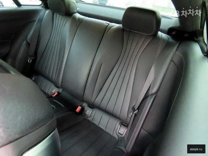 Mercedes-Benz E-Class 6