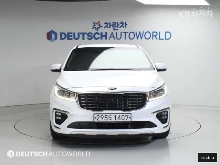 Kia Carnival 3