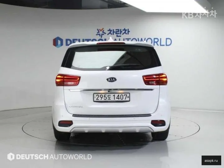 Kia Carnival 4