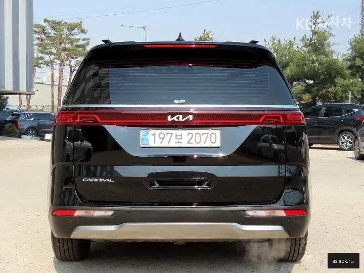 Kia Carnival 4