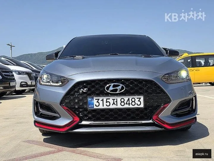 Hyundai Veloster 5
