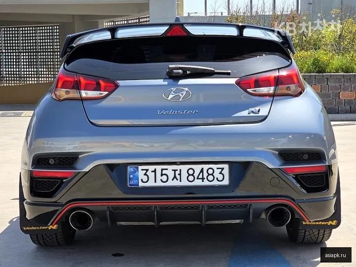 Hyundai Veloster 6