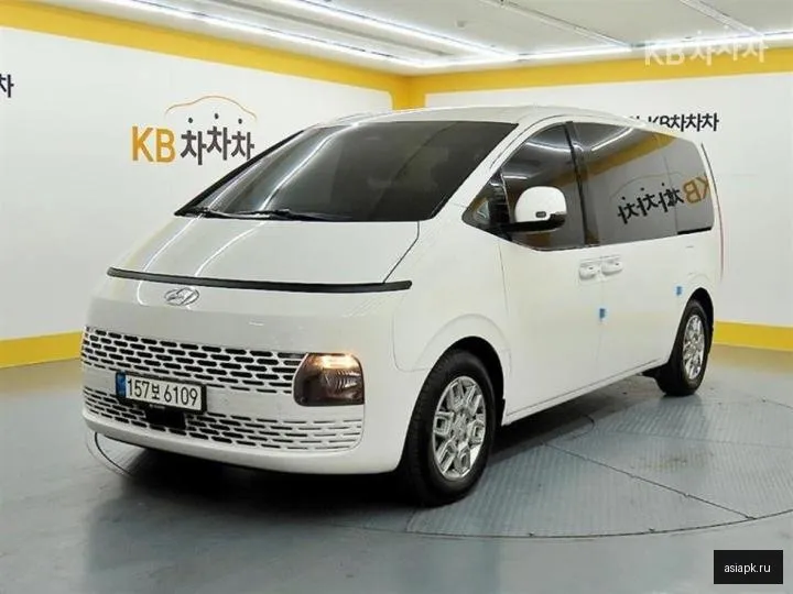Hyundai Staria 2