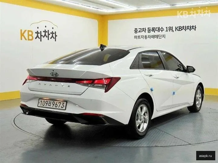 Hyundai Avante 4