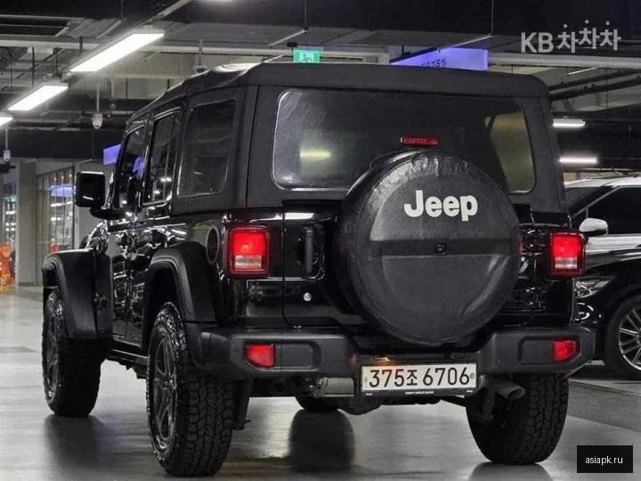 Jeep Wrangler 4