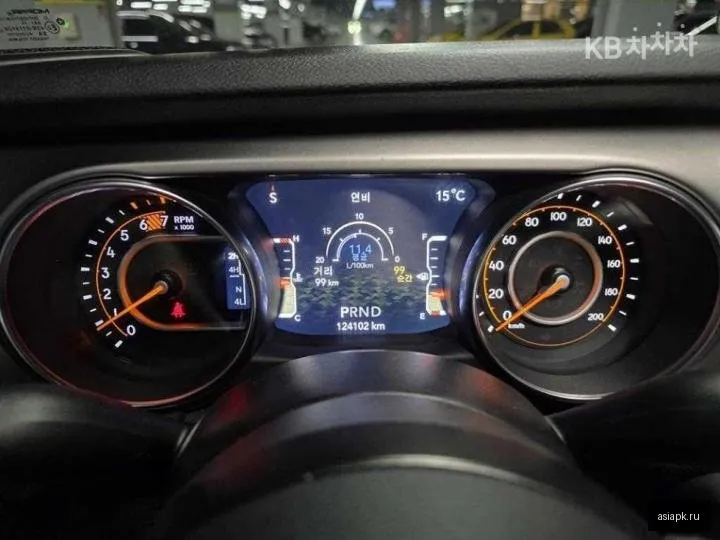 Jeep Wrangler 6