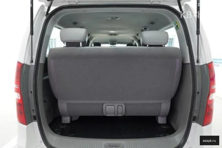 Hyundai Starex 6