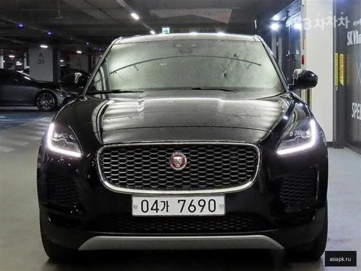 Jaguar E-Pace 2