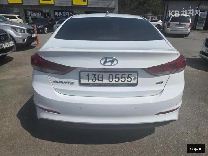 Hyundai Avante 3