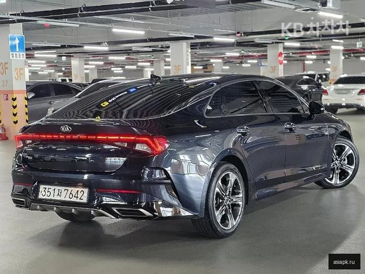 Kia K5 5