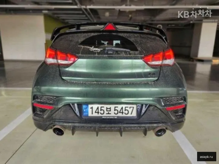 Hyundai Veloster 4