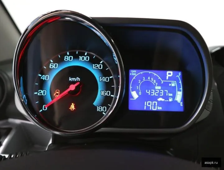 Chevrolet Spark 5