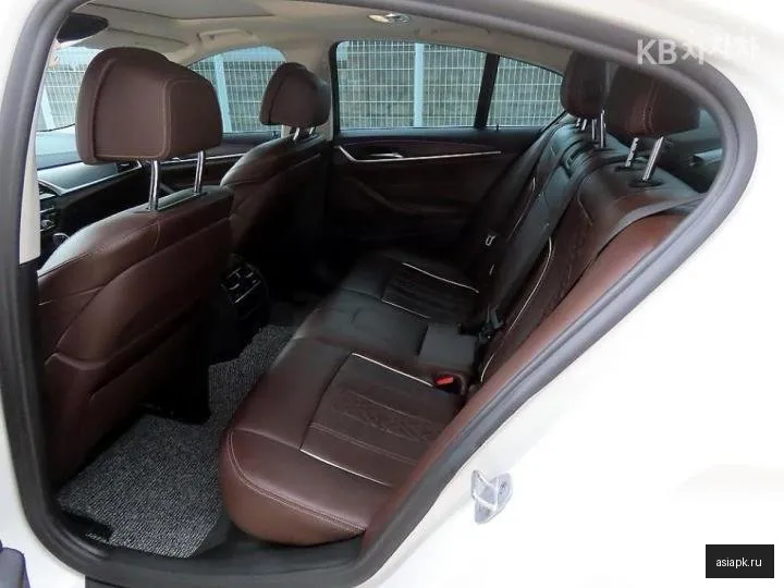 BMW 5-Series 6