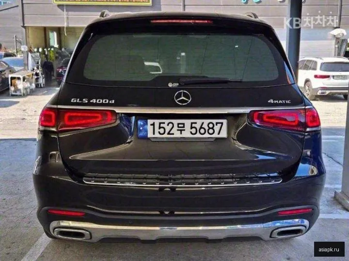 Mercedes-Benz GLS-Class 4