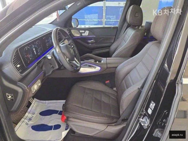 Mercedes-Benz GLS-Class 5