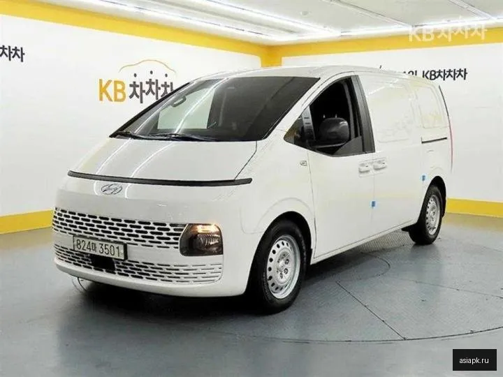 Hyundai Staria