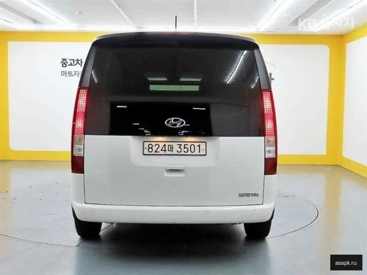 Hyundai Staria 4