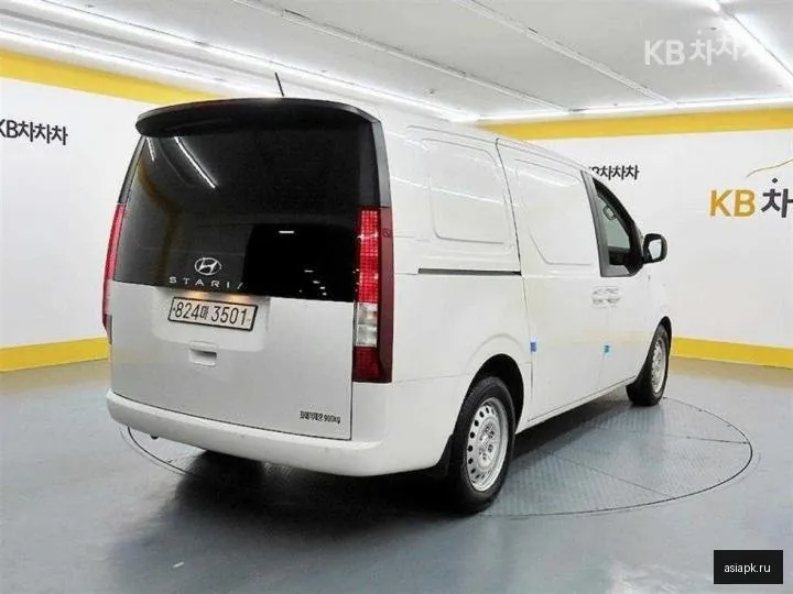 Hyundai Staria 2