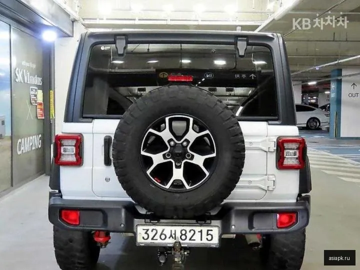 Jeep Wrangler 5
