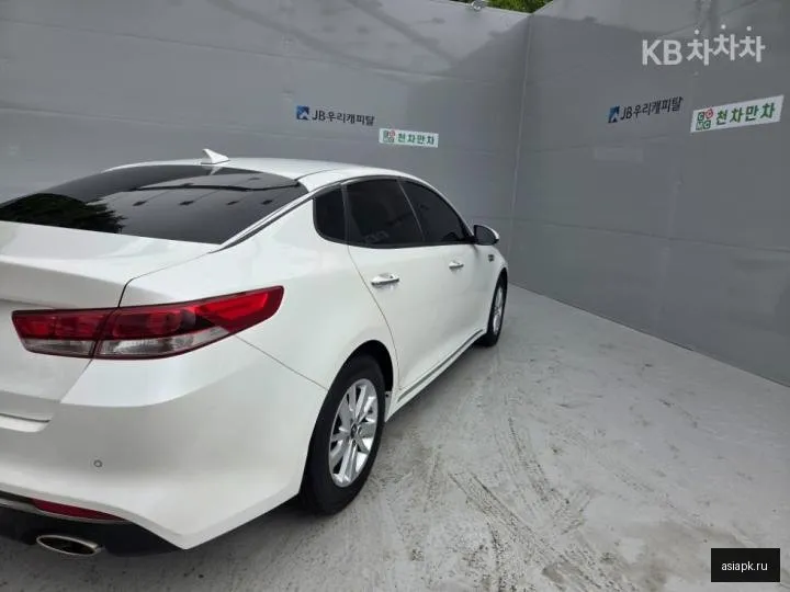 Kia K5 4