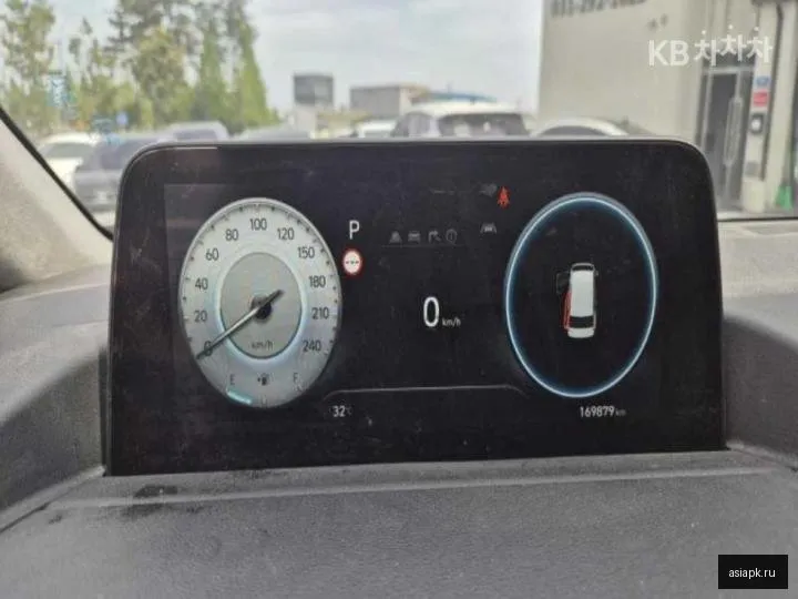 Hyundai Staria 6