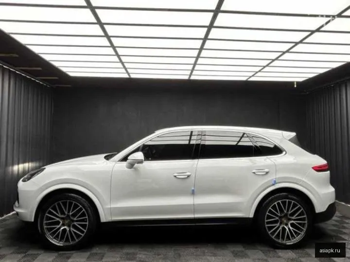 Porsche Cayenne 2