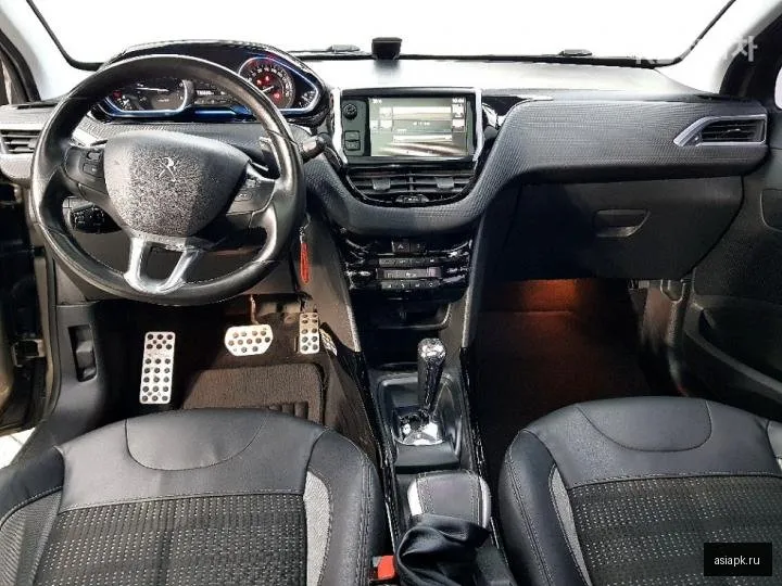 Peugeot 2008 5