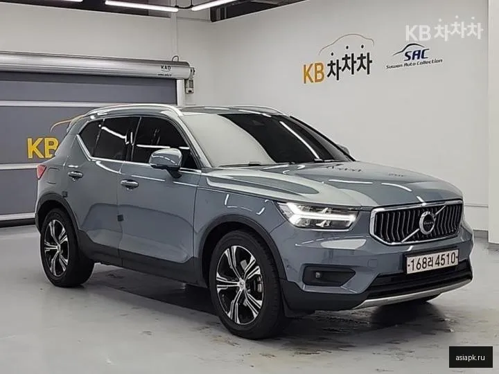Volvo XC40 4