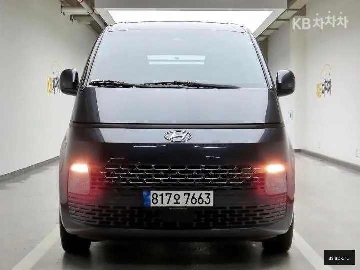 Hyundai Staria
