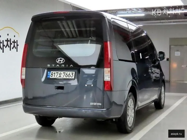Hyundai Staria 4
