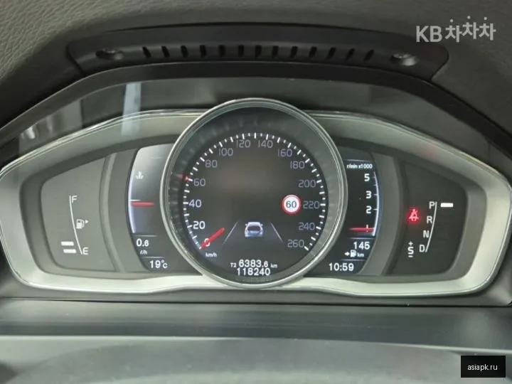 Volvo V60 5