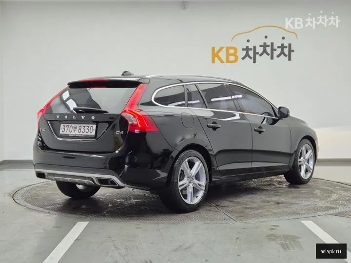 Volvo V60 4