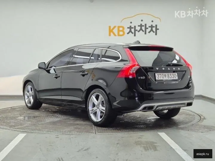 Volvo V60 3