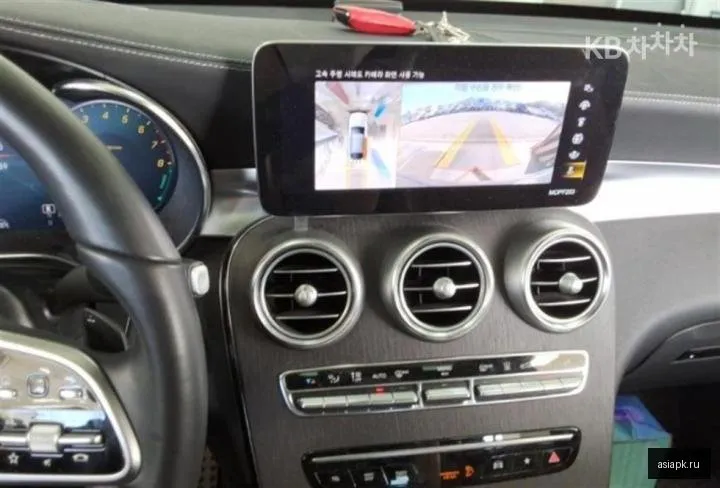Mercedes-Benz GLC-Class 6