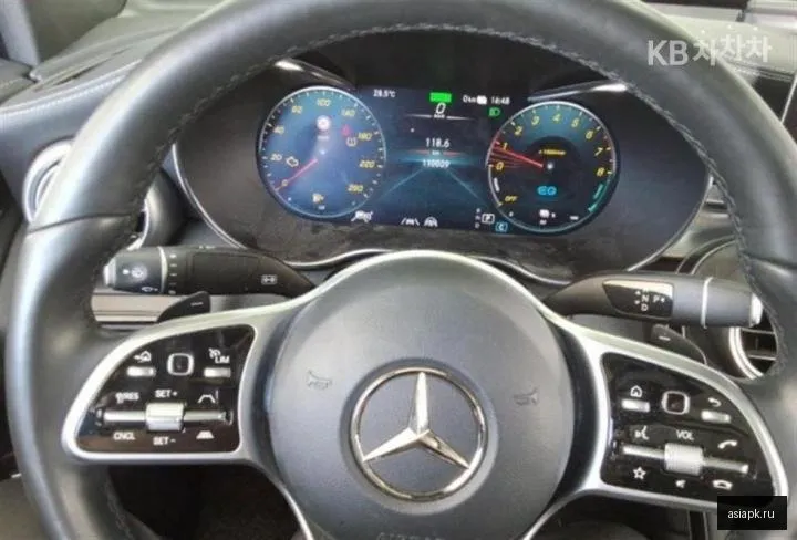 Mercedes-Benz GLC-Class 4