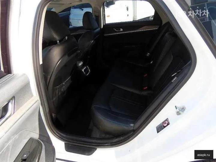 Kia K5 6