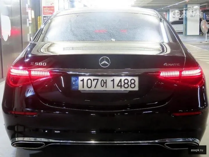 Mercedes-Benz S-Class 5