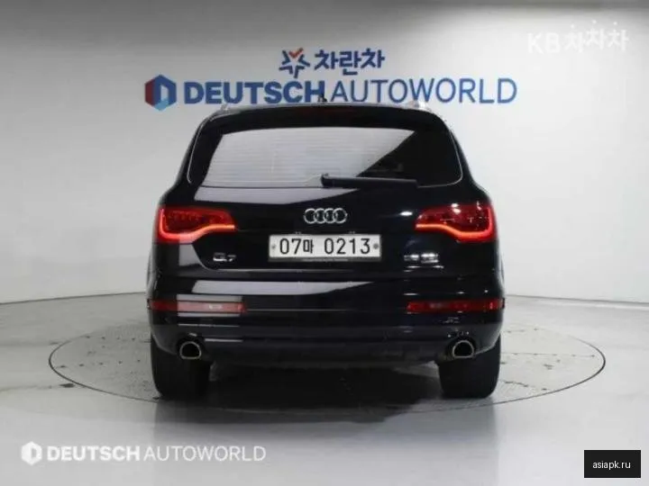 Audi Q7 4