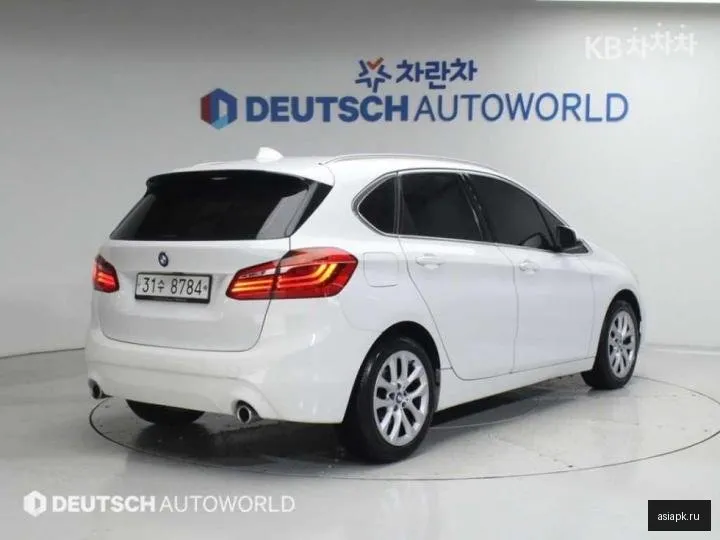 BMW 2-Series 2